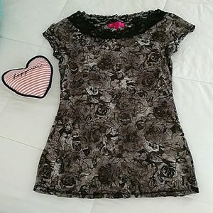 Almost Famous Lace top L